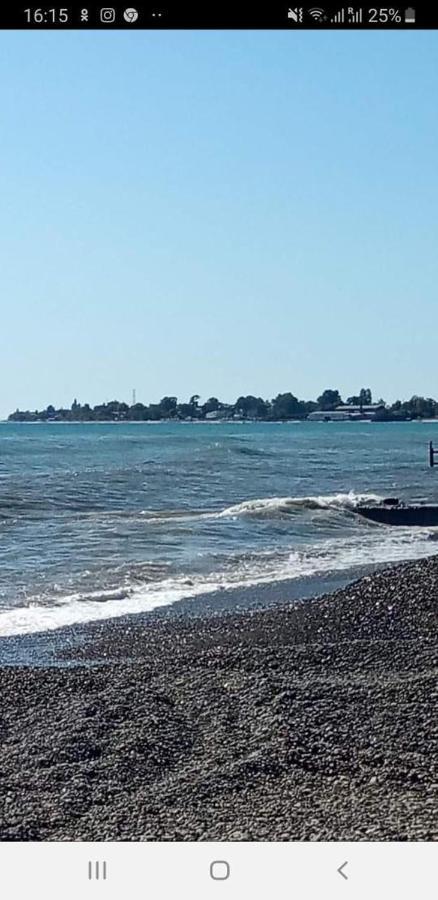 Гостевой Дом Анастасия Sukhumi Exterior photo